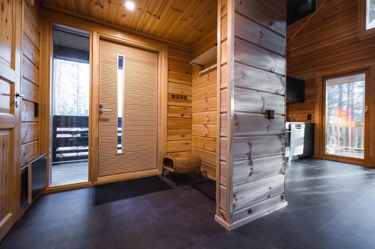 Black Work Levi Aihki Chalet *